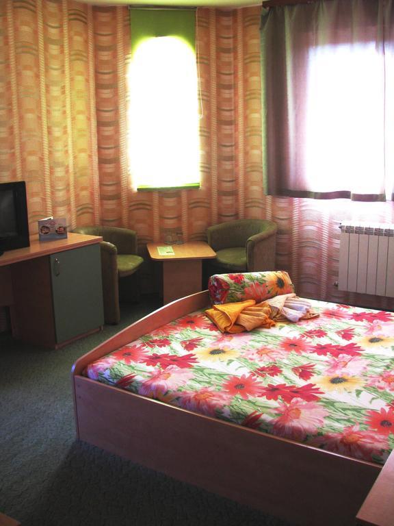 Family Hotel Emaly 1 Банкя Номер фото